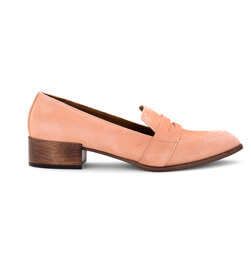 Women loafer in pink suede with block wood heel